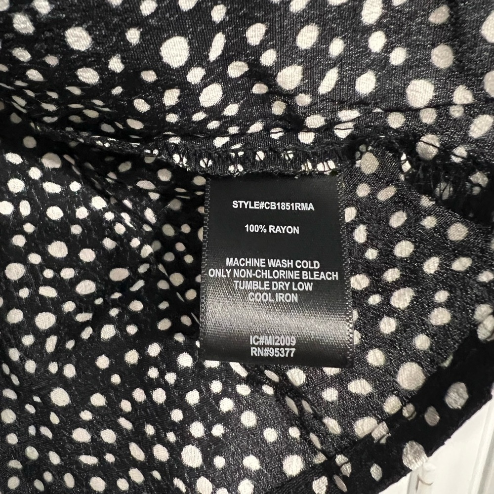 Sanctuary Black & White Blouse NWT Turtleneck Size L - Picture 7 of 9